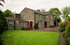 Coach House Cottages in Lorrha