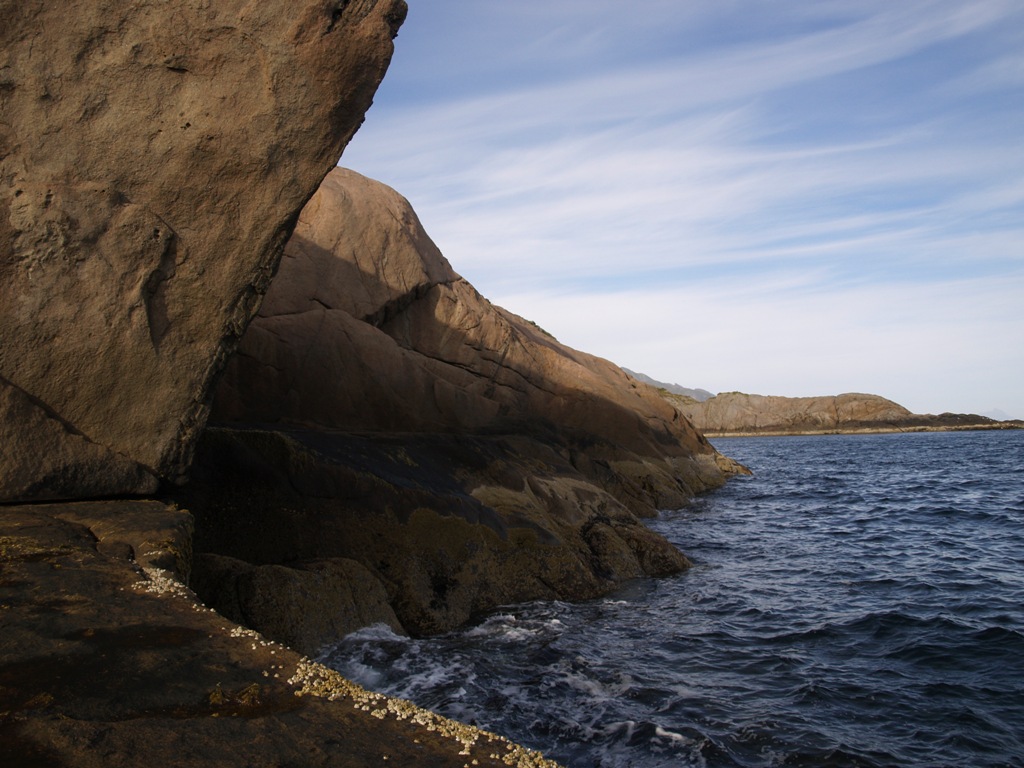 Coast north of Hamnøya