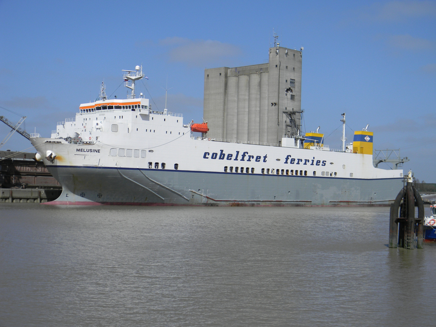 Cobelfret Ferries im Hafen