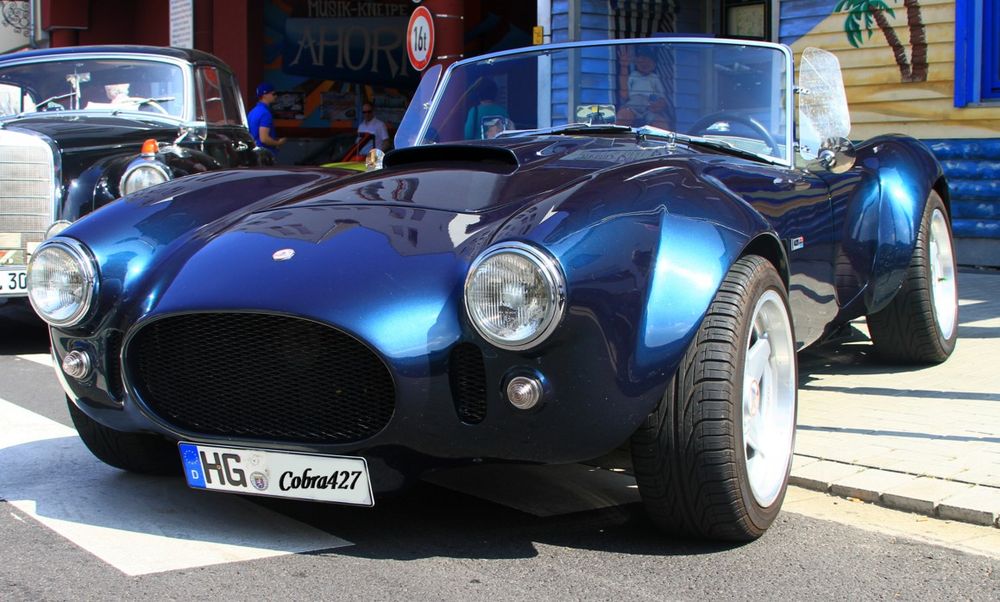 Cobra mit 6 Zylinder