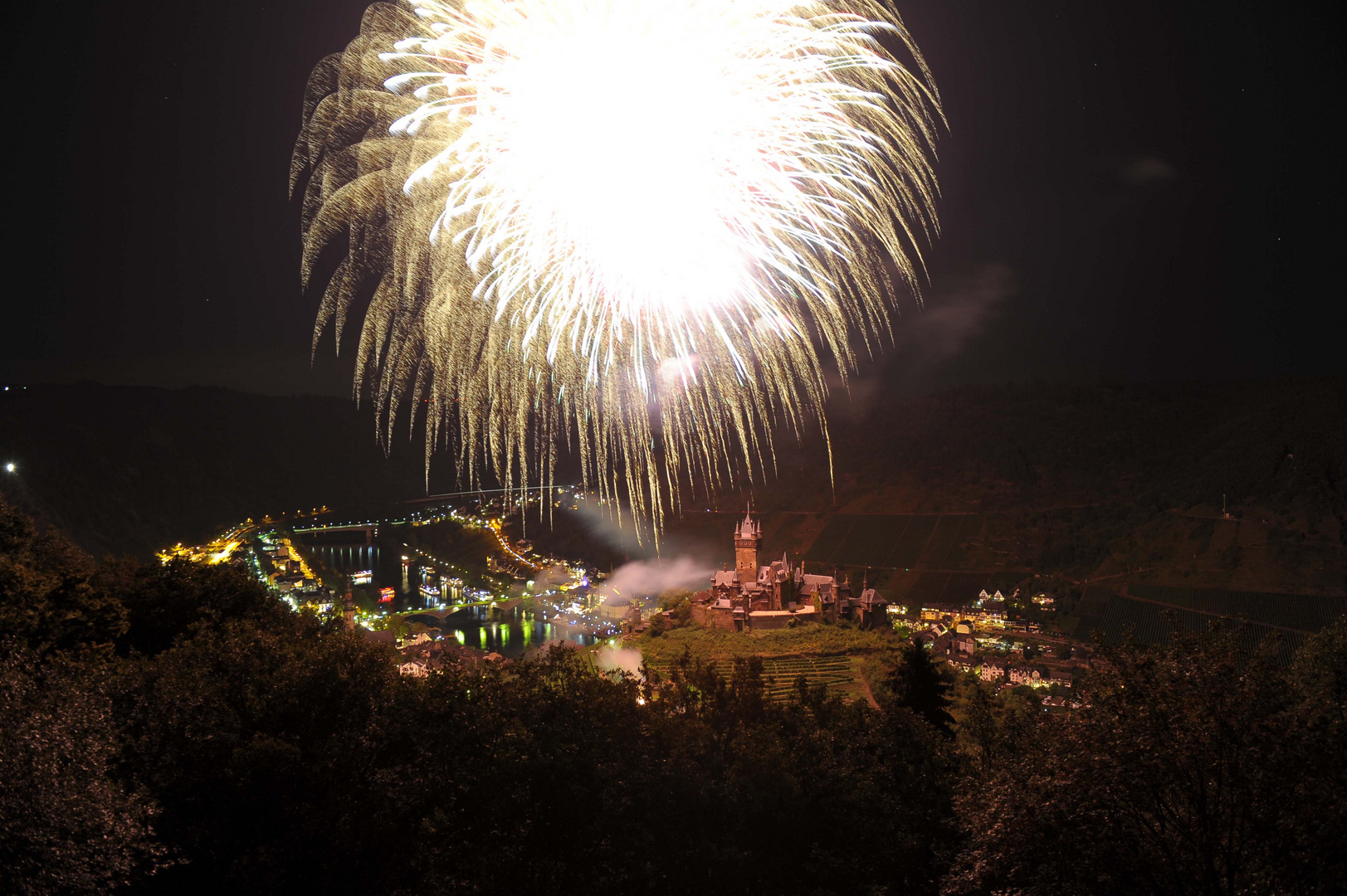 Cochem hell erleuchtet