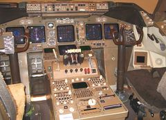 Cockpit der Boeing 747