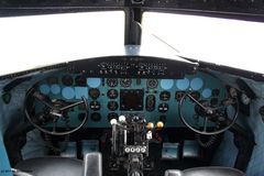 Cockpit der Douglas DC3 aus dem Jahr 1942 ("Rosinenbomber")