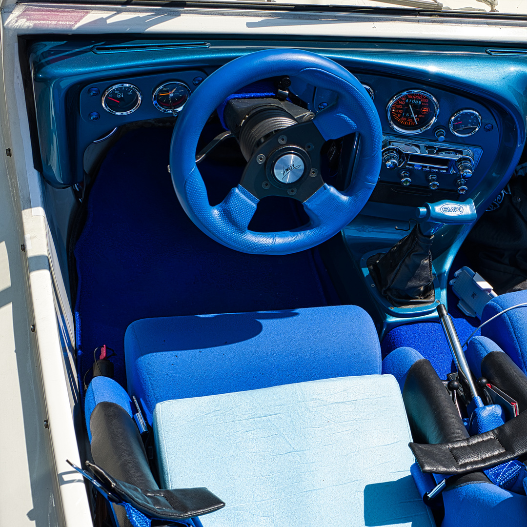 Cockpit in Blau....