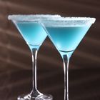 Cocktail mit Blue Curcao