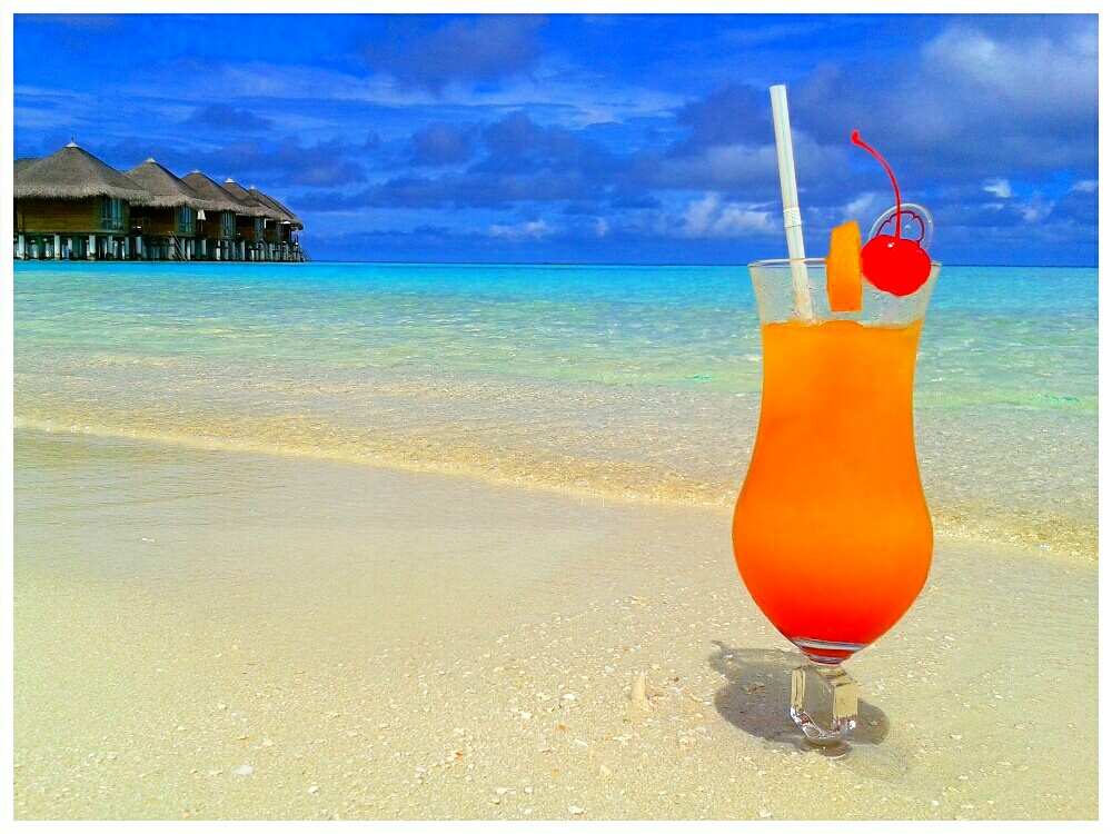 Cocktail on the beach!