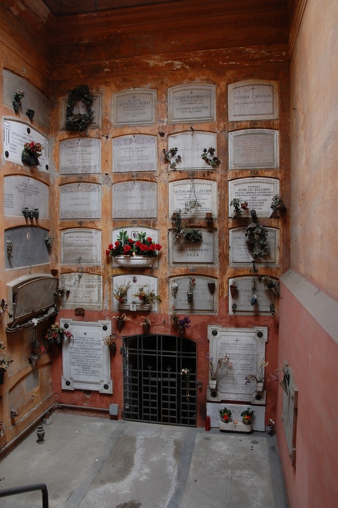 Coffin Locker