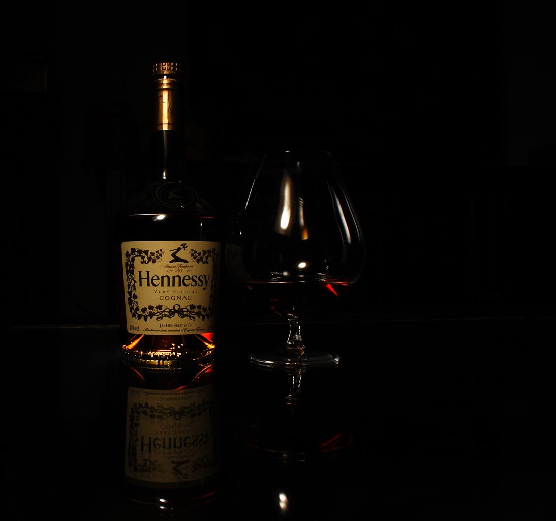 Cognac + Glas