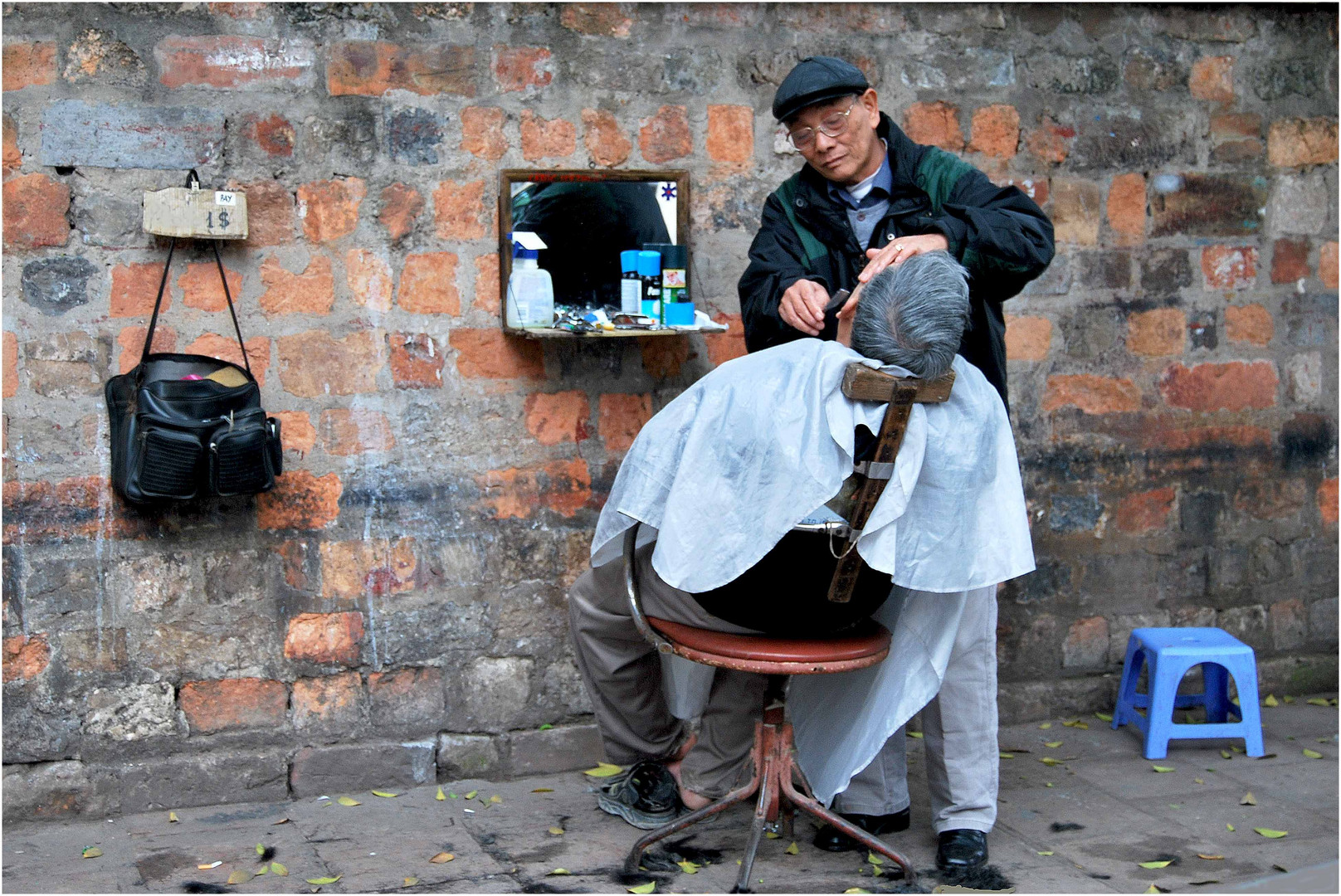 COIFFEUR POUR HOMME....