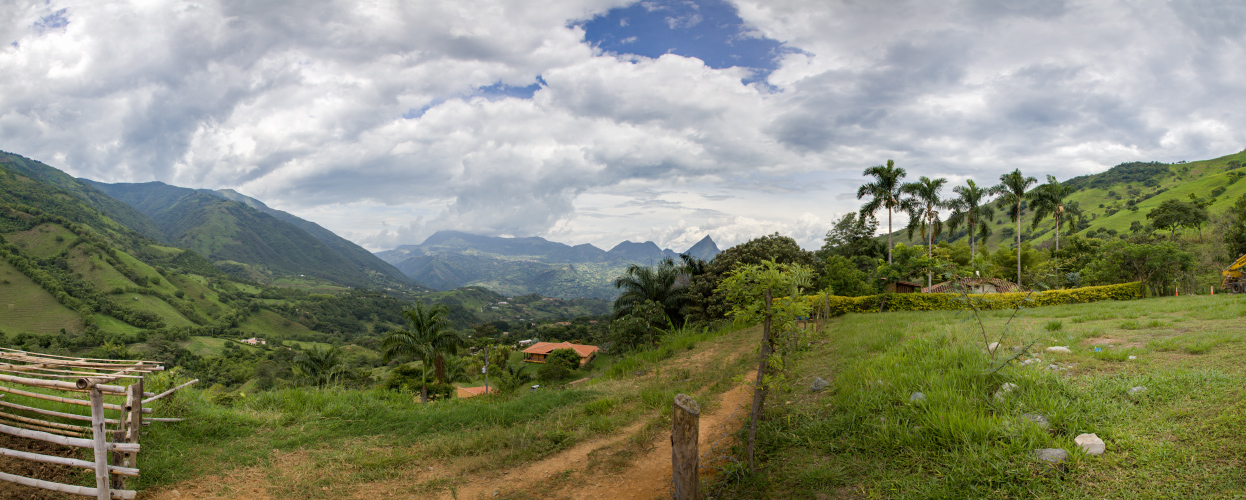 COL Cerro Tusa Paisaje Pano