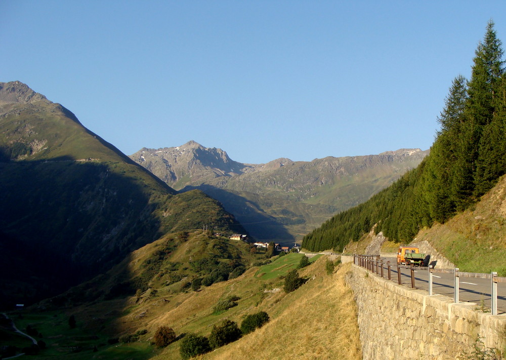 Col d'Oberalp / De bonne heure..01