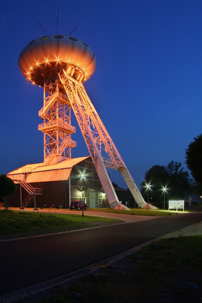 Colani Ei I Foto & Bild industrie und technik, industrie nachts