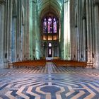 Collégiale St-Quentin, labyrinthe et nef