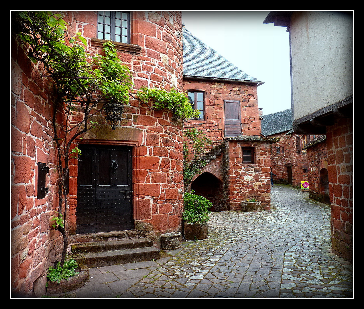 COLLONGES - 8 -