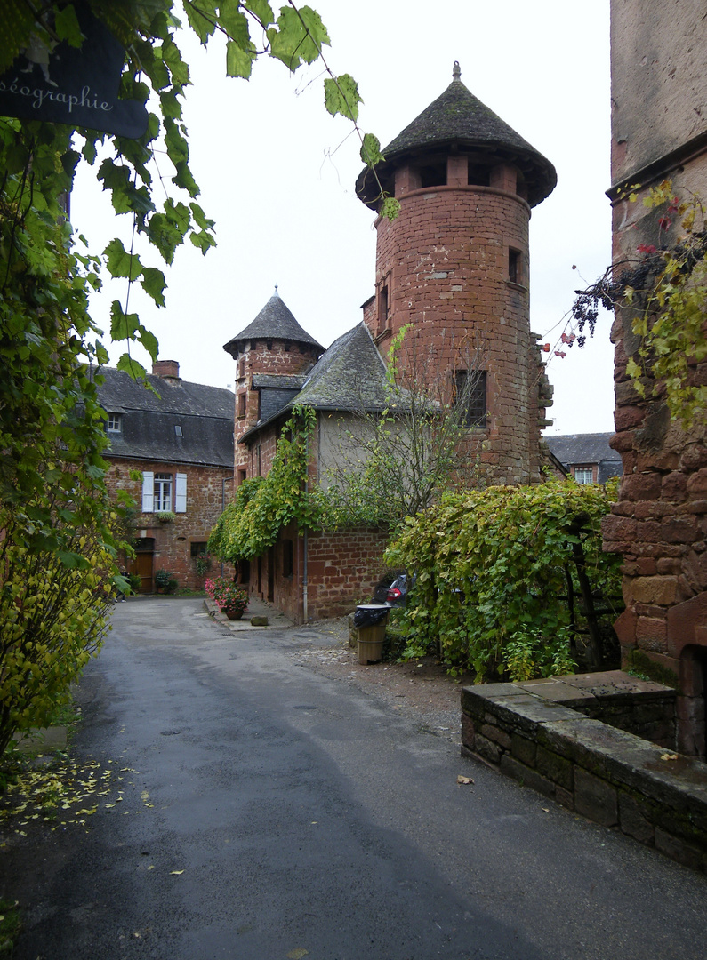 collonges la rouge, un beau village de France