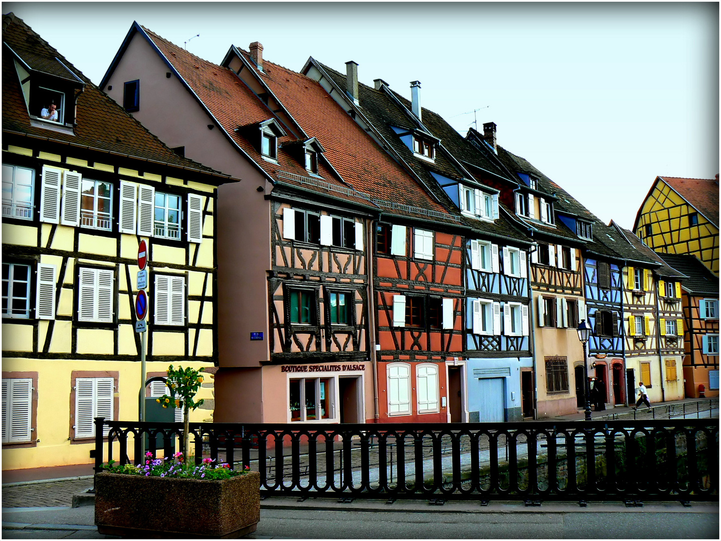 COLMAR - 35 --- -