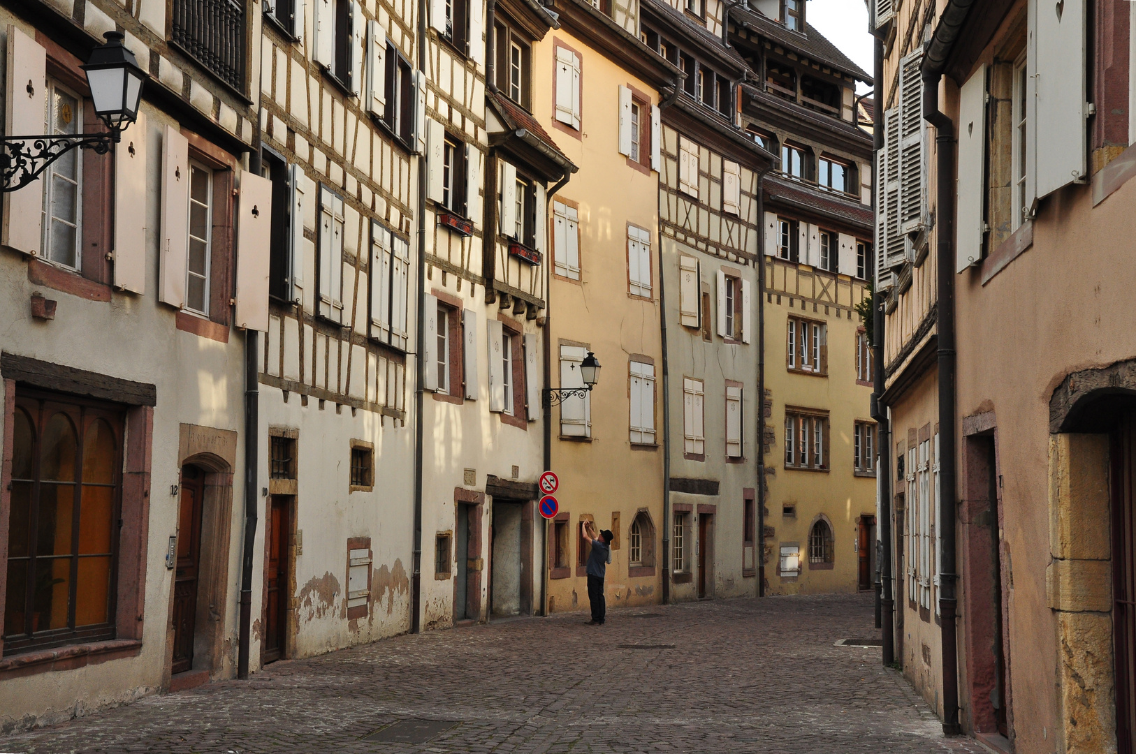 Colmar Altstadt, einsamer Fotograf