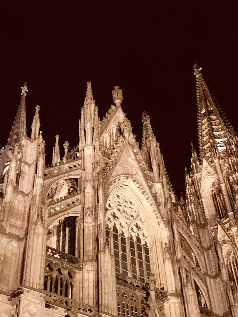 COLOGNE 