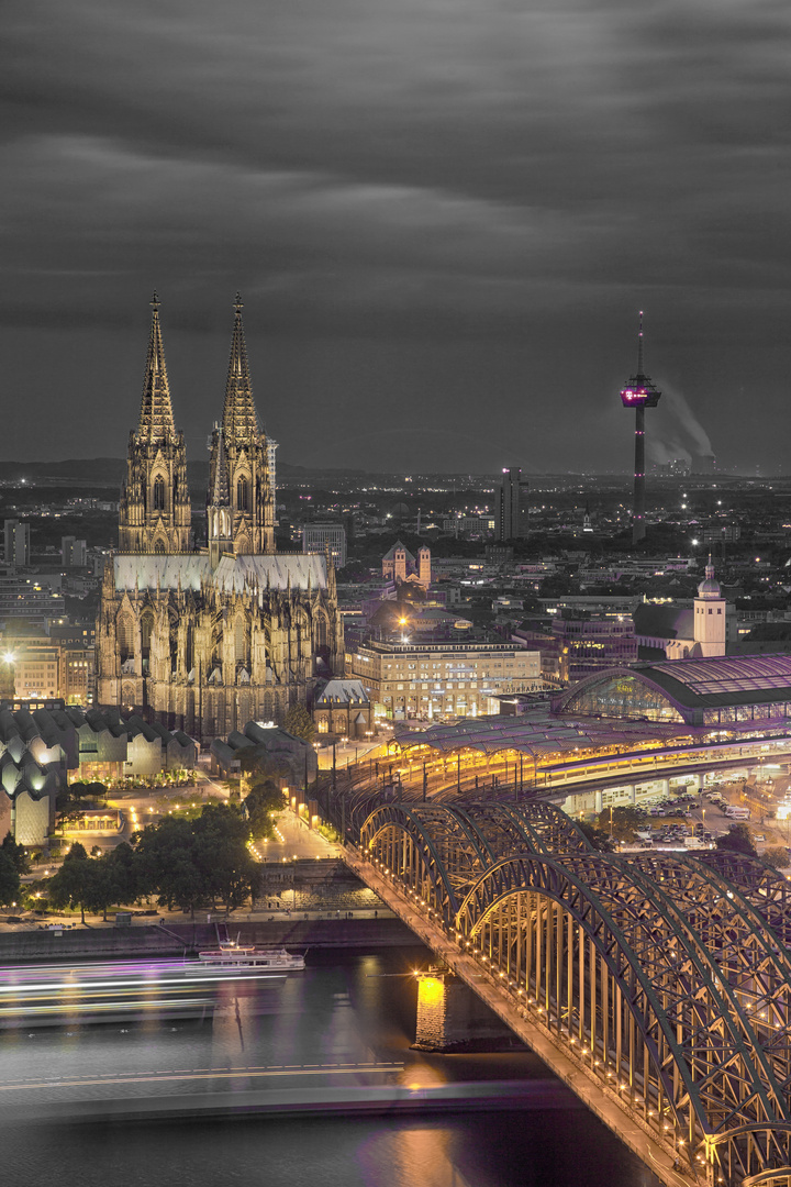 cologne at night