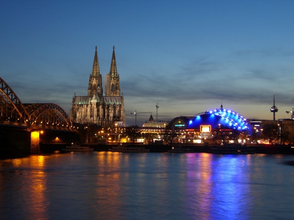 Cologne by night