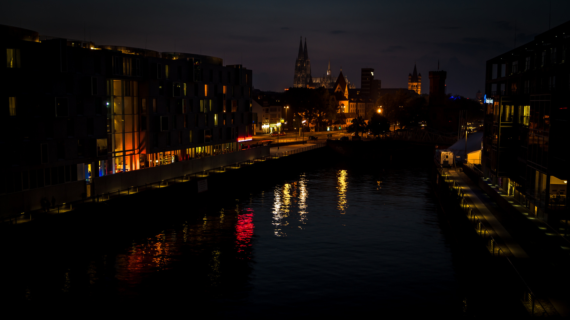 Cologne by night