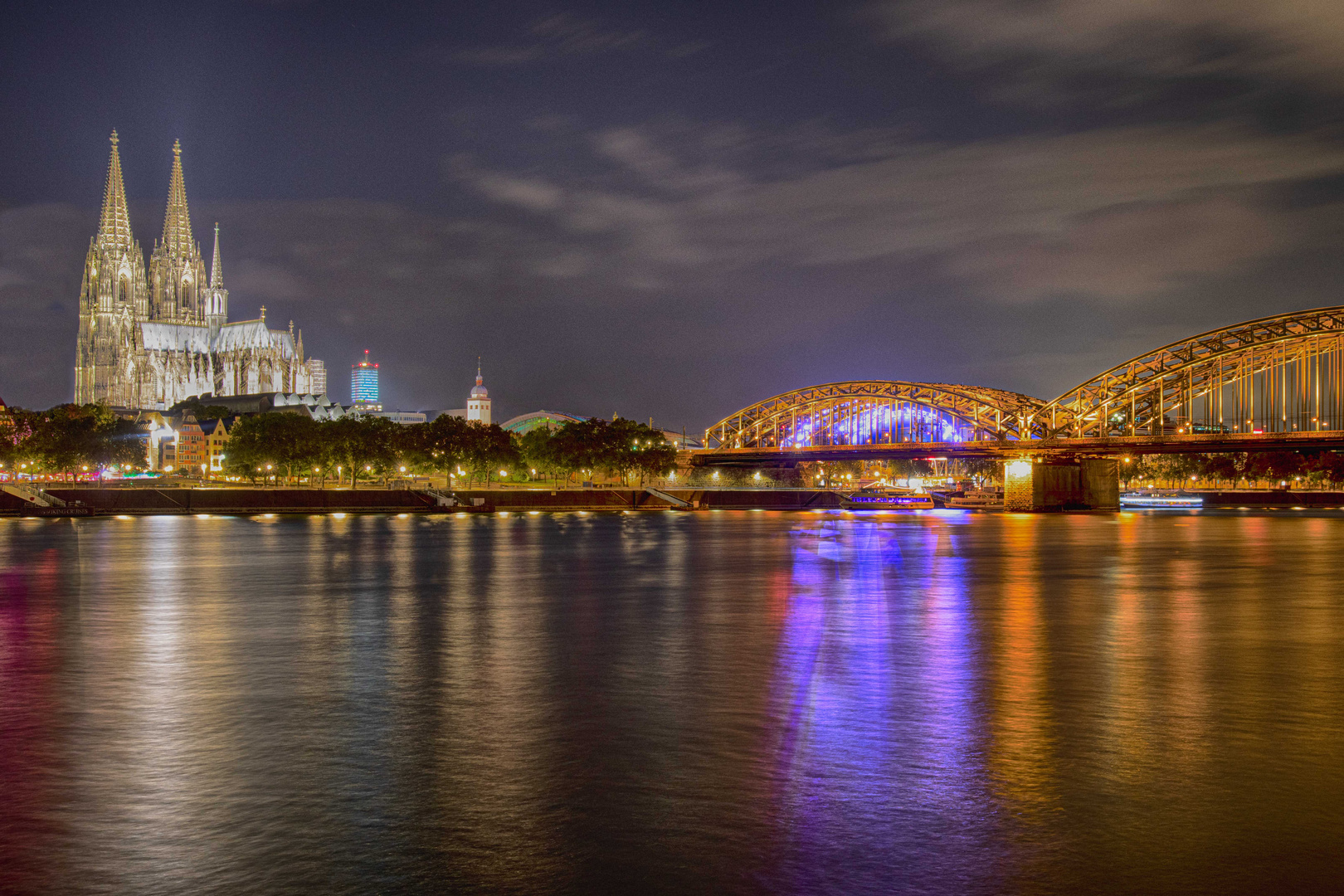 Cologne | Dom & Hohenzollernbrücke II