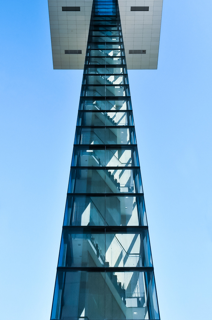 Cologne  -Kranhaus- Cage d'escalier 