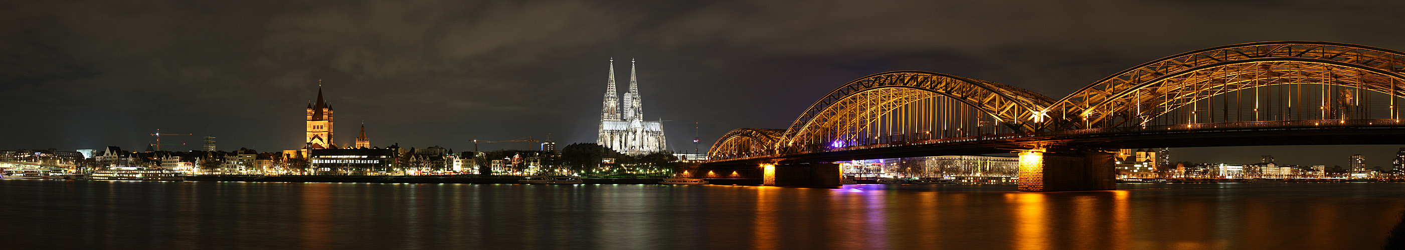 | Cologne - panorama view |