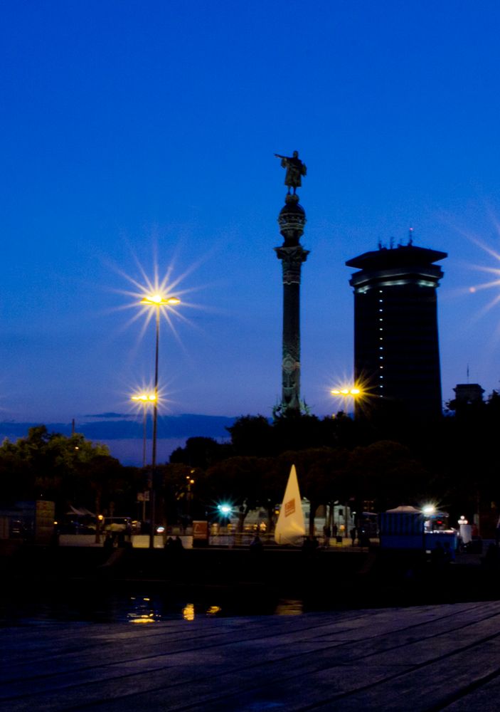 Colón en la hora azul. by Aguadeluna 