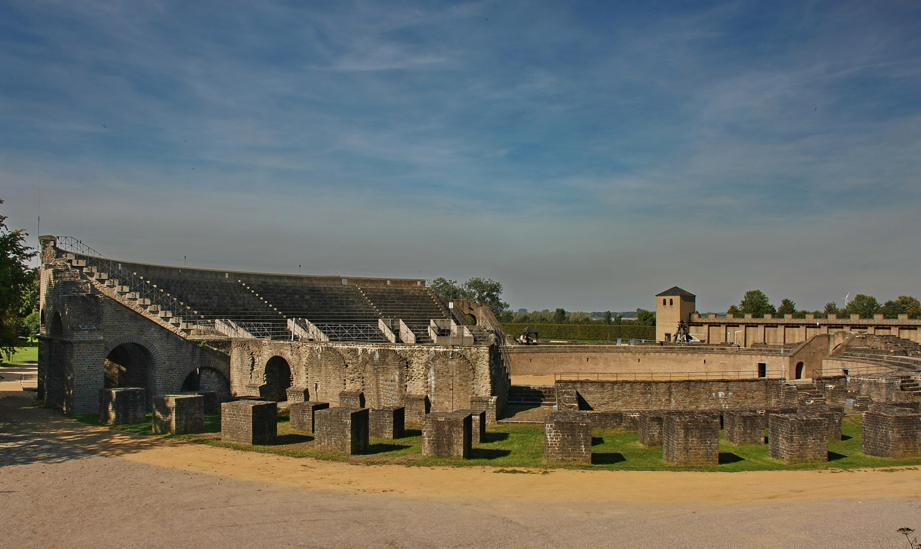 Colonia Ulpia Traiana - Amphitheater