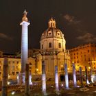 Colonna Traiana - Trajanssäule in Rom bei Nacht