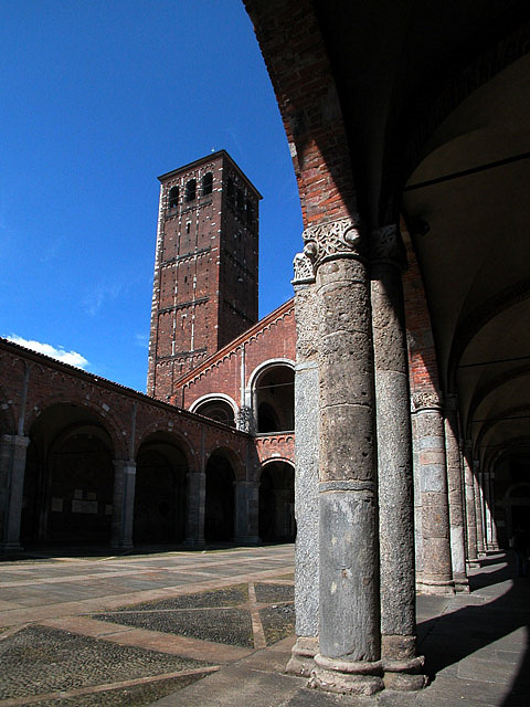 Colonne e campanile