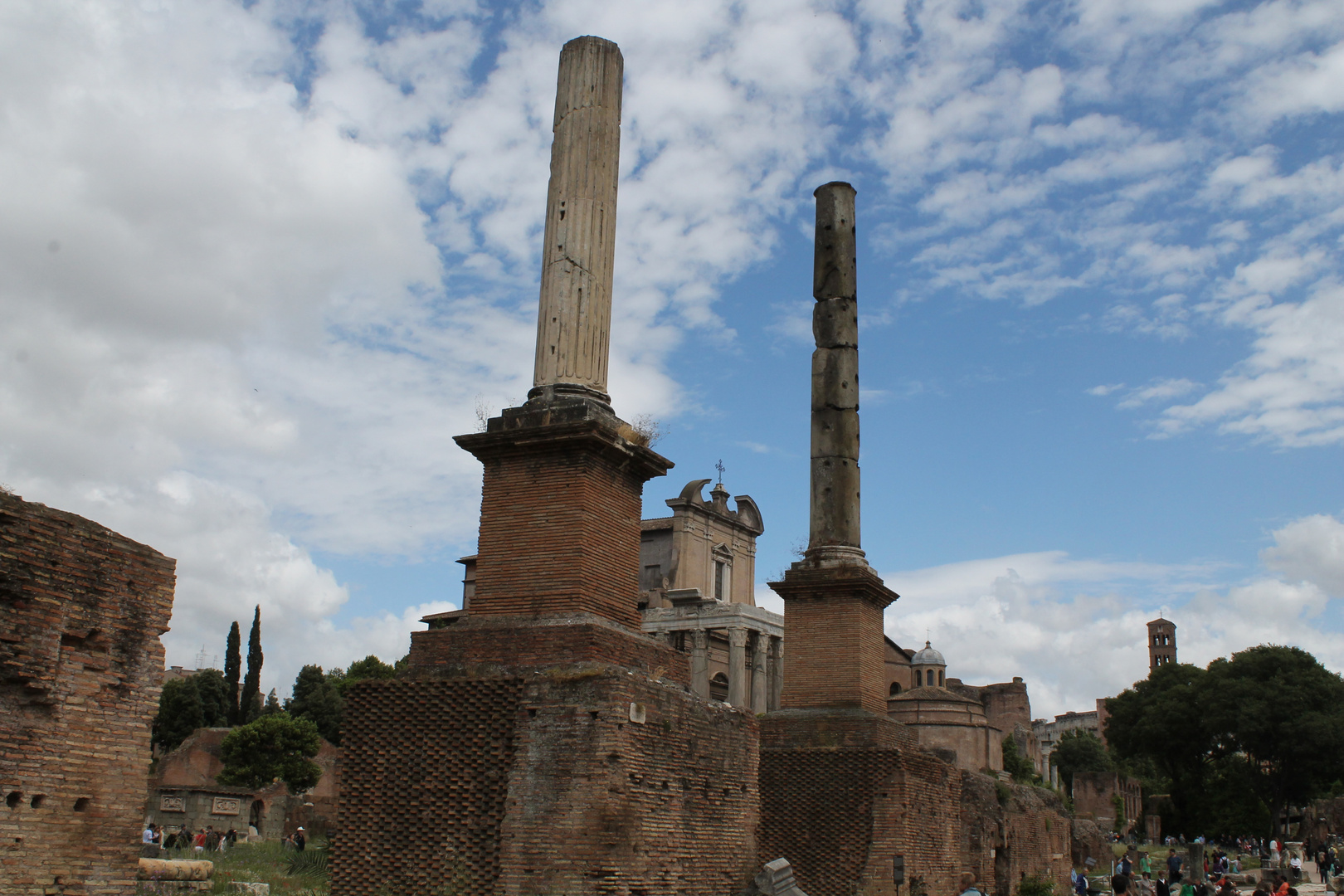 Colonne Onorarie al Foro Romano