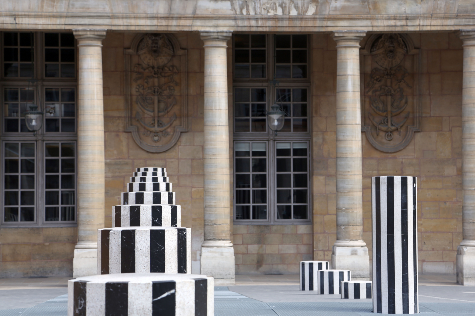 Colonnes de Buren