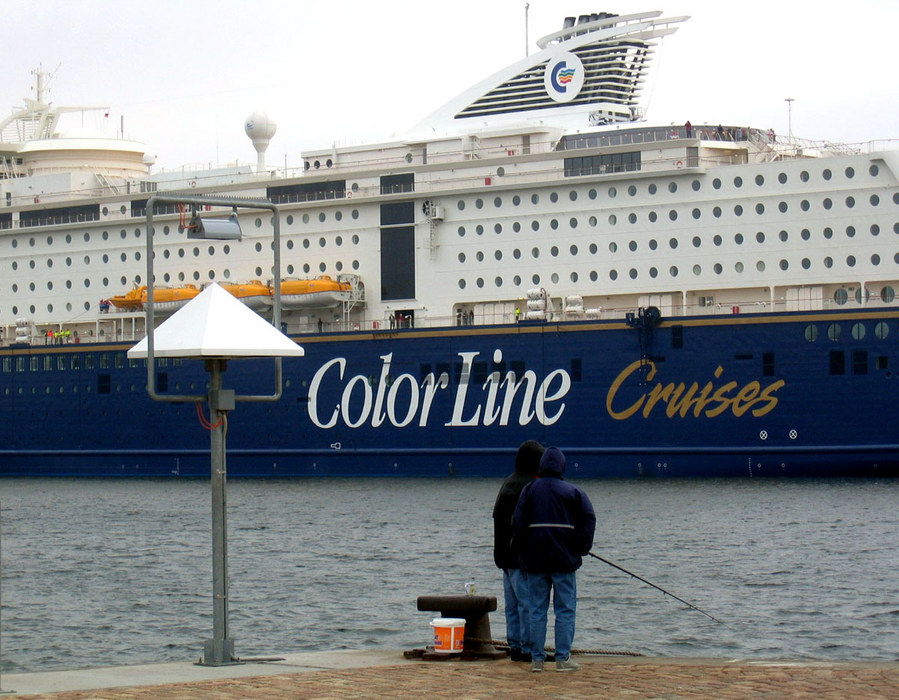 "Color Fantasy" im Kieler Hafen