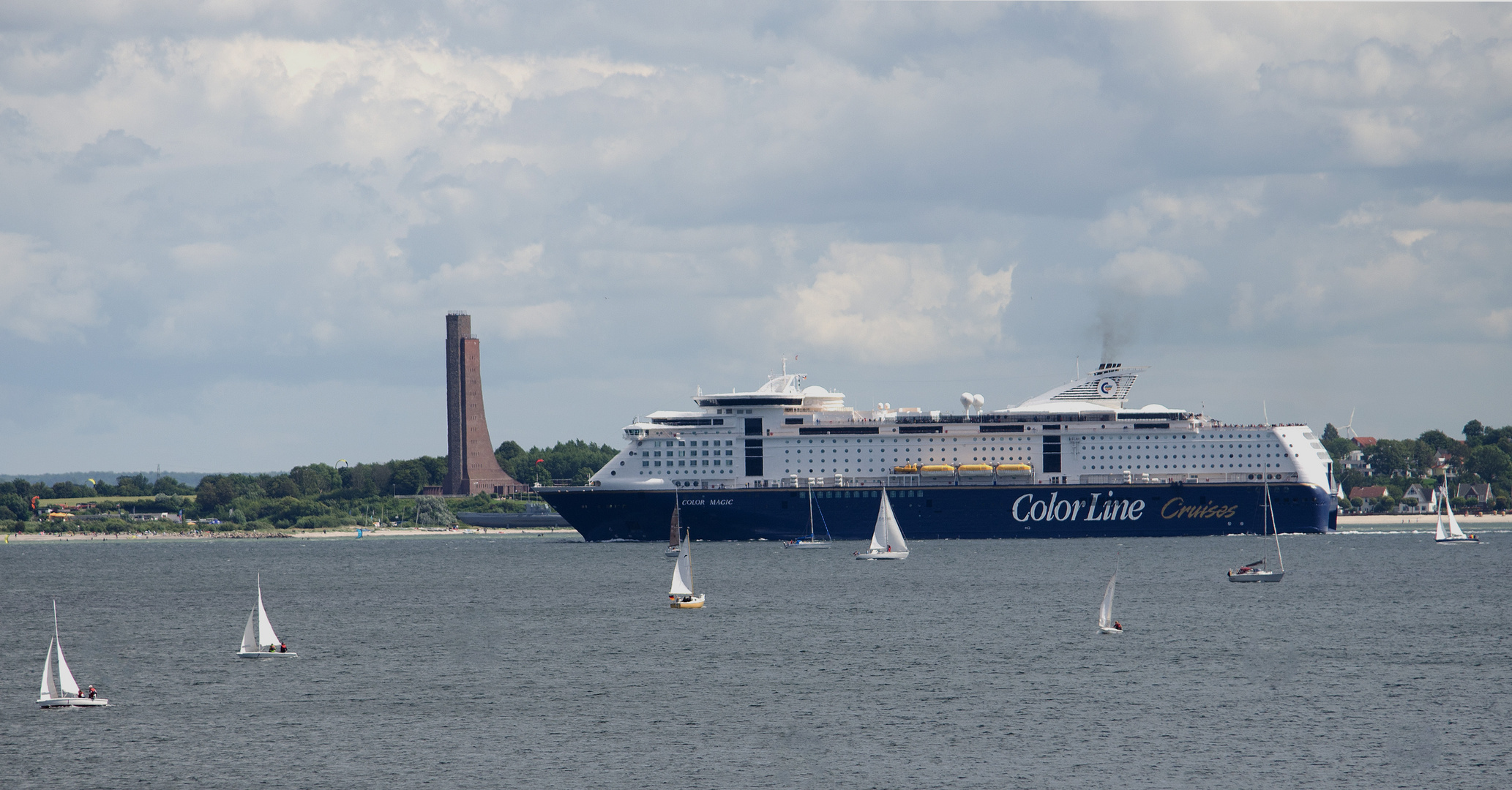 Color Line vor Laboe