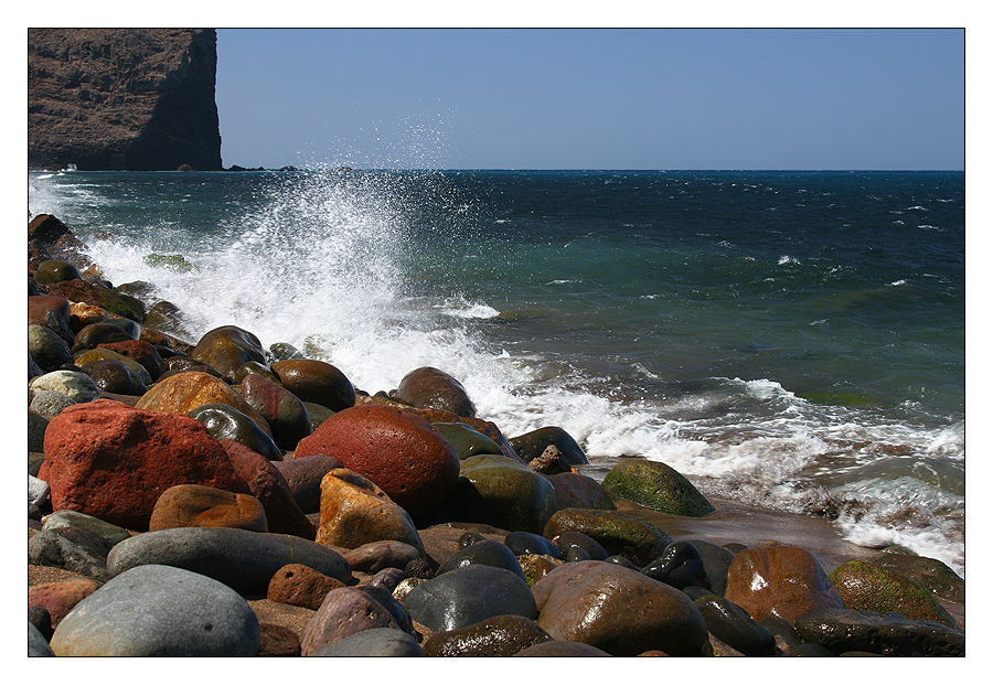 COLORED STONES