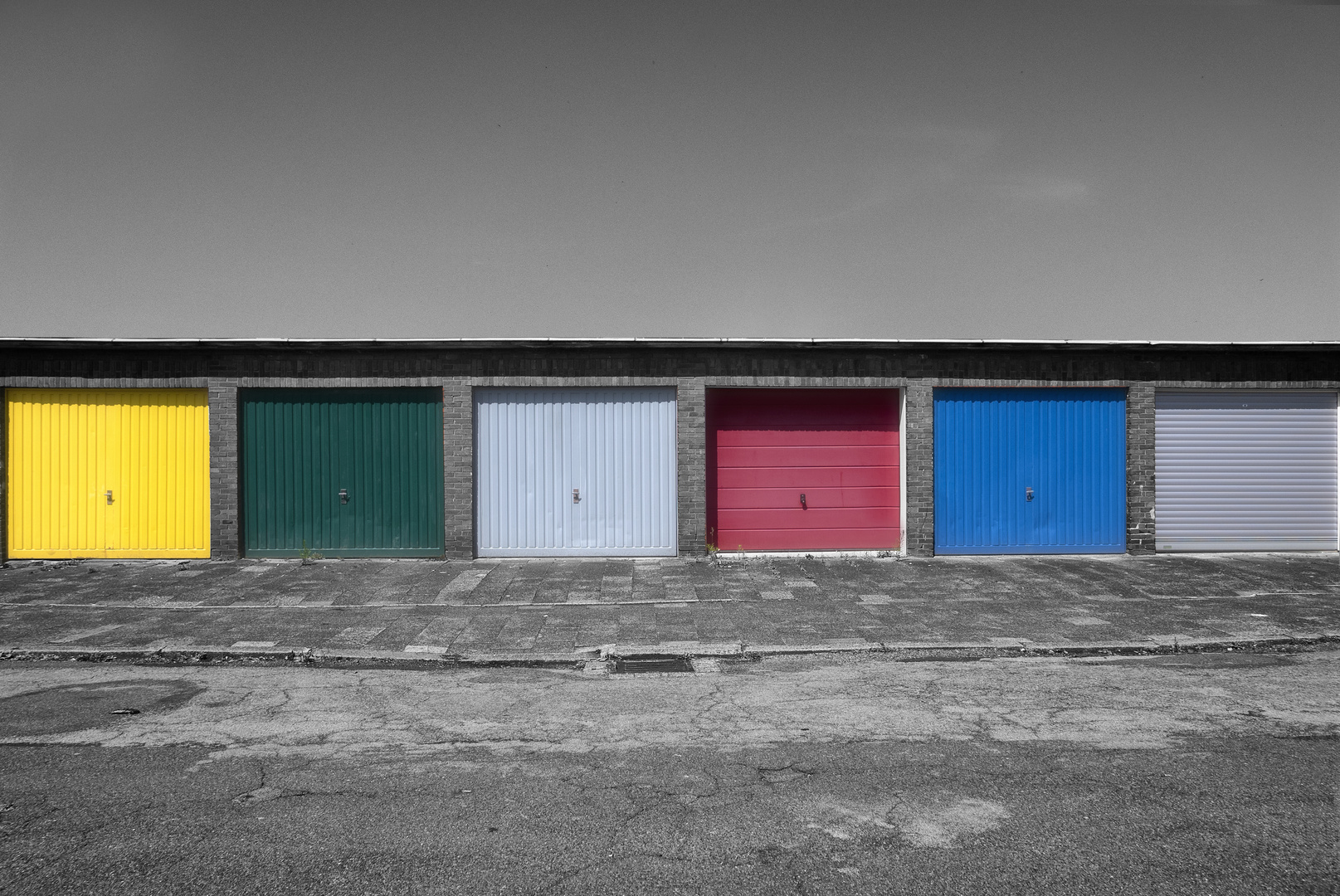 ... colorful garages ...