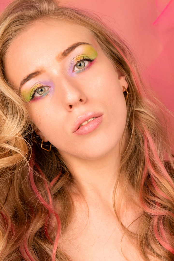 Colorful make up