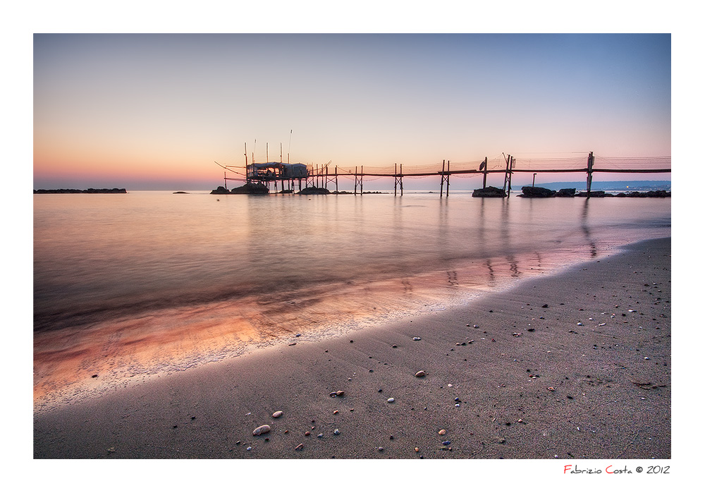 Colori di un trabocco all'aurora