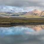 Colors of Iceland - Drei Schwäne