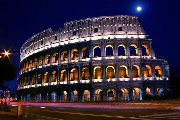 Colosseo Roma at night