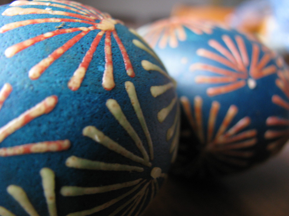 colour Easter eggs