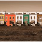 - COLOURED HOUSES -