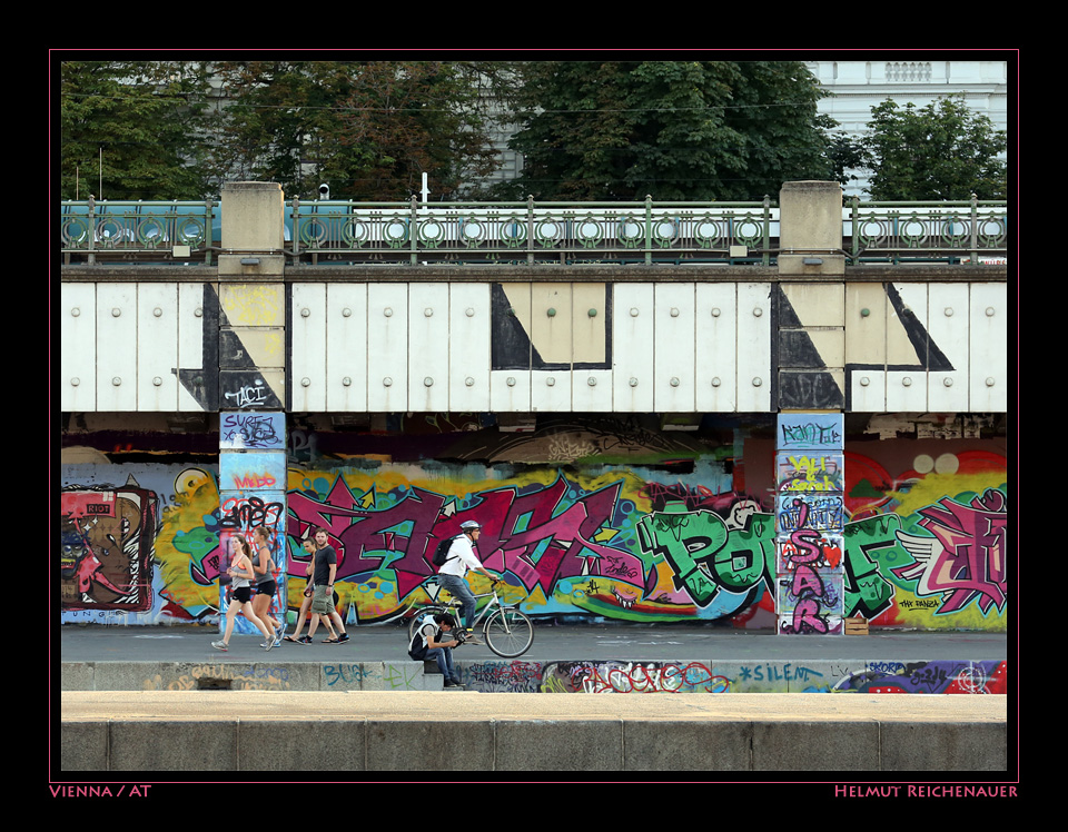 Colourful 'Donaukanal' IV, Vienna / AT