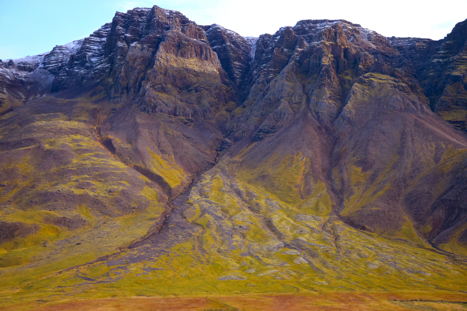 Colourful Mountain View 