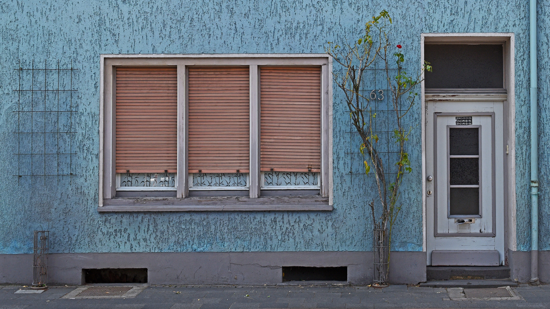 Colours of Duisburg 66 - Wohnkultur neben der Fabrik