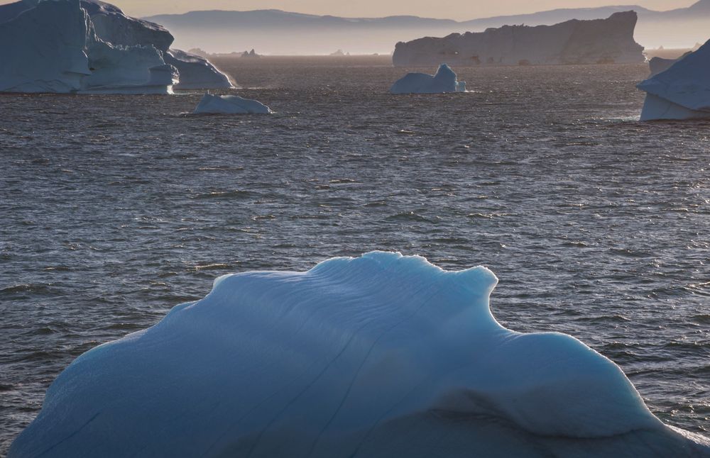 Colours of ice