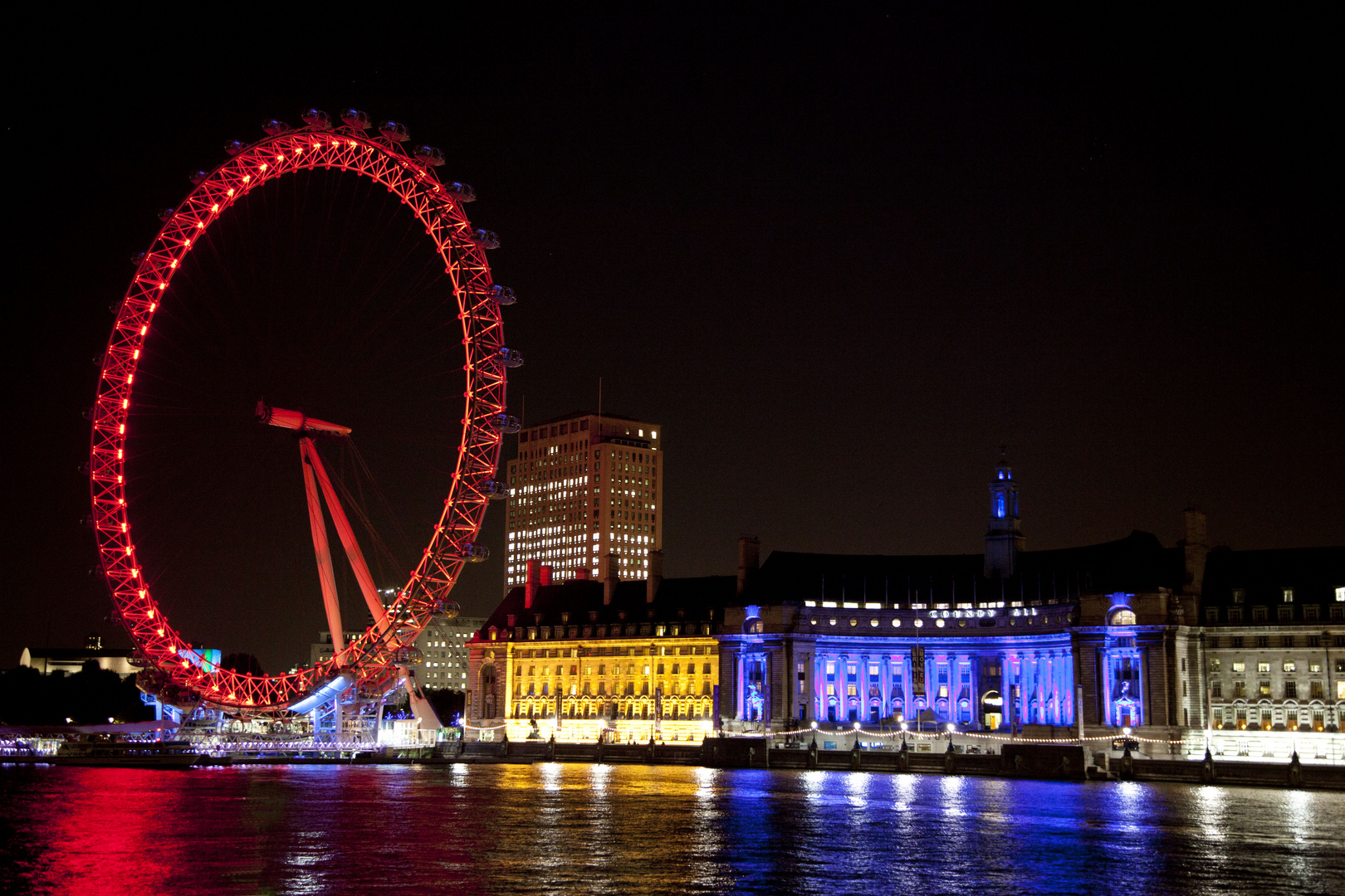 Colours of London Eye 2