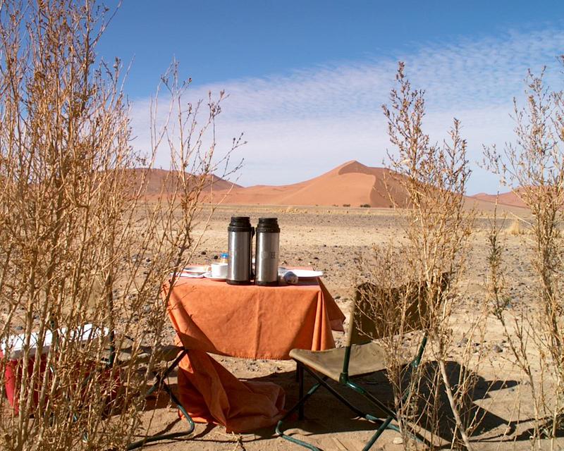 colours of Namibia - desert breakfast